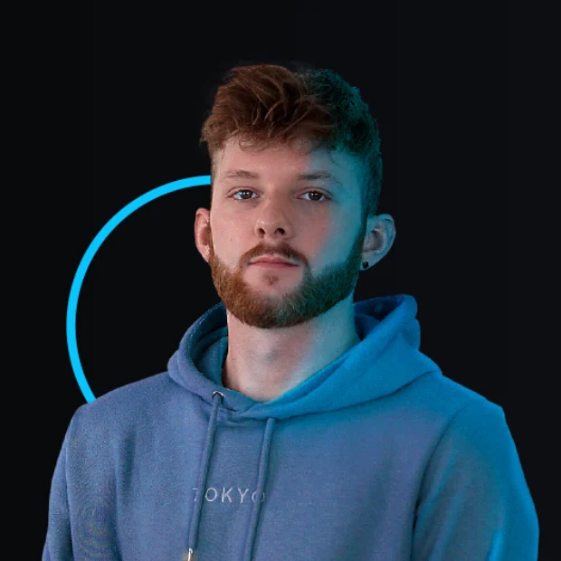 Portrait de Mathéo Richez, Chef de projet · Brand & Web Designer chez Avento